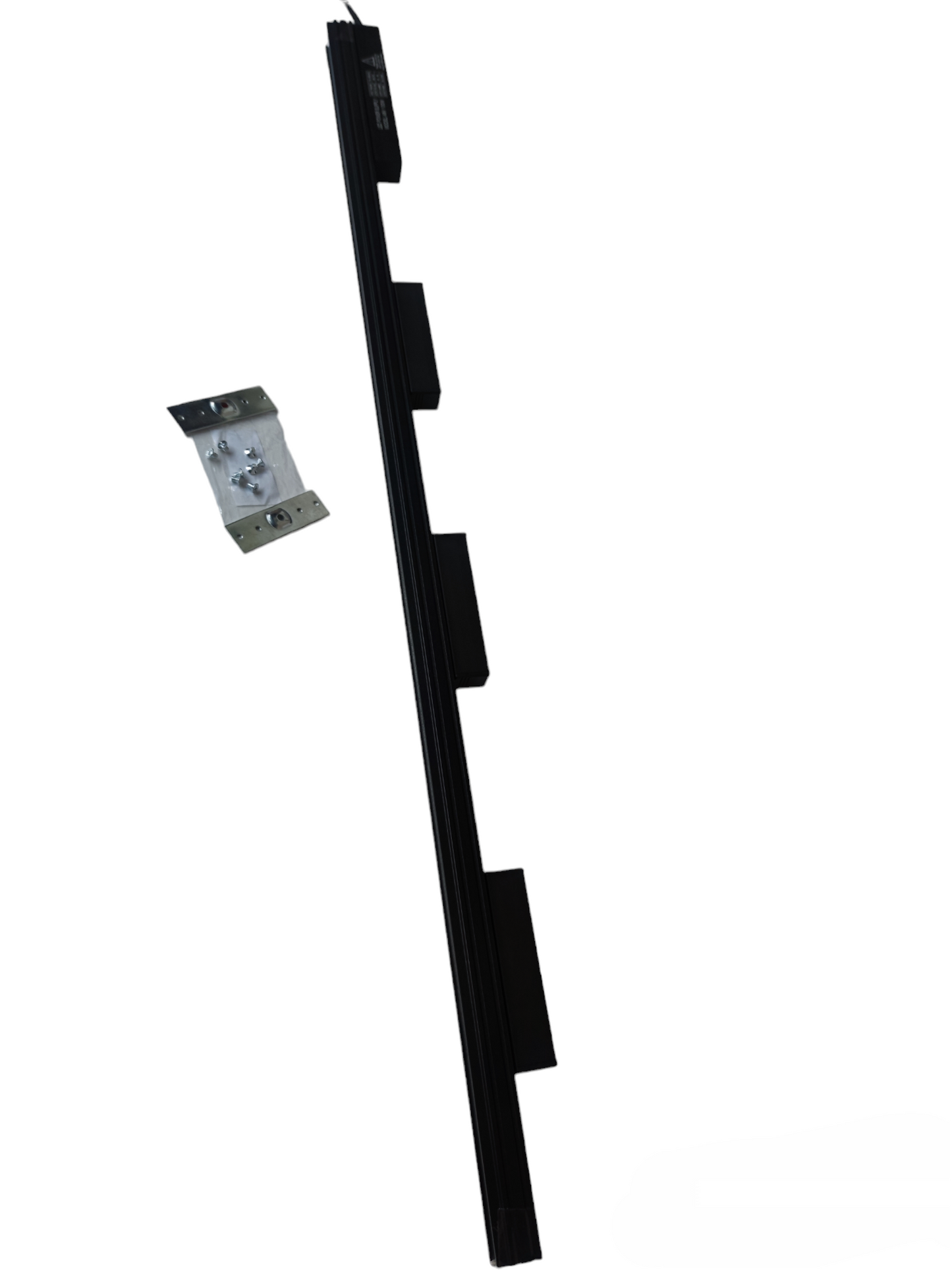 Magnetic Track Light 1 Meter with 3pcs 6W Grille Type Cool White 4000K with 100W Power Supply 220V ( ILLUMIQ TERRA) 26mm Track