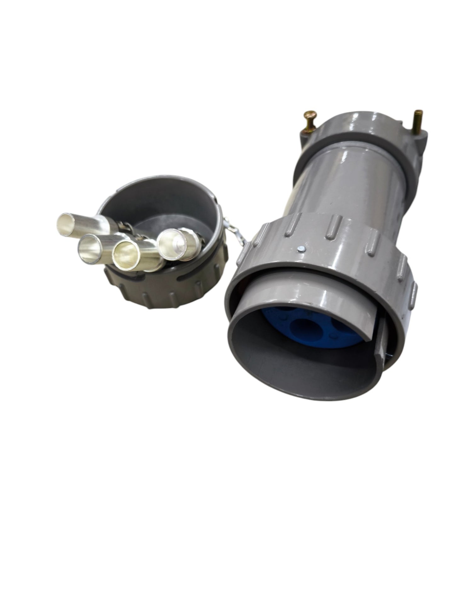 Grippes 500V 3 phase electrical connector with durable gray housing and wire terminals for reliable connections
