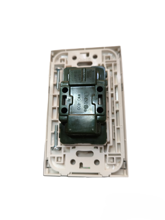 Omni Duplex Flat Pin Outlet 15A 250V with Stainless Plate Cover WWP-113S+WWD-400