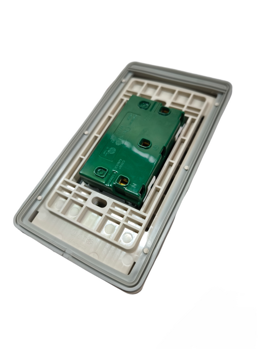 Omni Weatherproof Duplex Universal Outlet 16A 250V with Stainless Plate WPP-602+WWP-113S+WWU-402