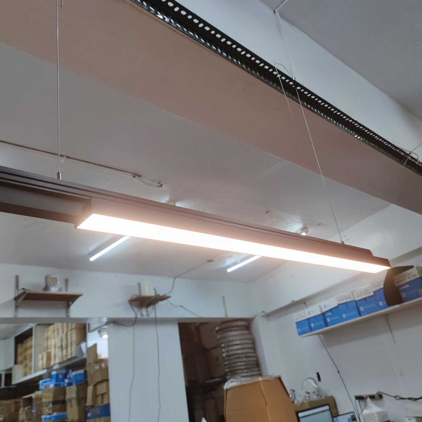 Illumiq Terra 36W Magnetic Track Light with 1 Meter Track Bar 20mm 3000K Warm White and 100W Power Supply Pendant Mounting 1200mm x 70mm x 40mm