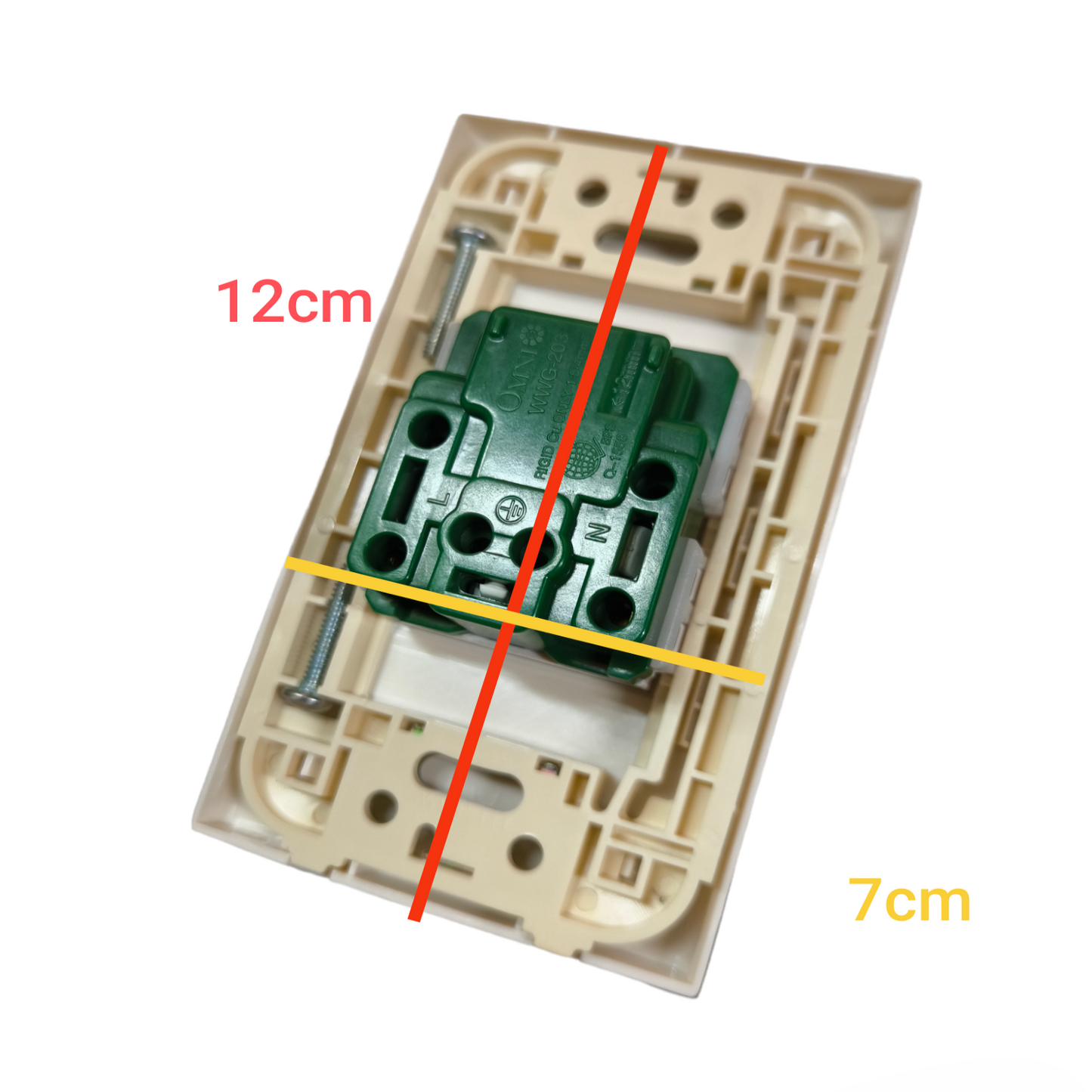 Omni Universal Outlet with Ground 16A 220V with Plate Cover Center Device WWP-111+WWG-203