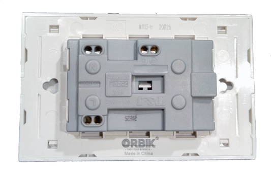 Duplex Universal Outlet with Ground 16A 220V ( T&J) , 2 Gang Universal Outlet with Ground