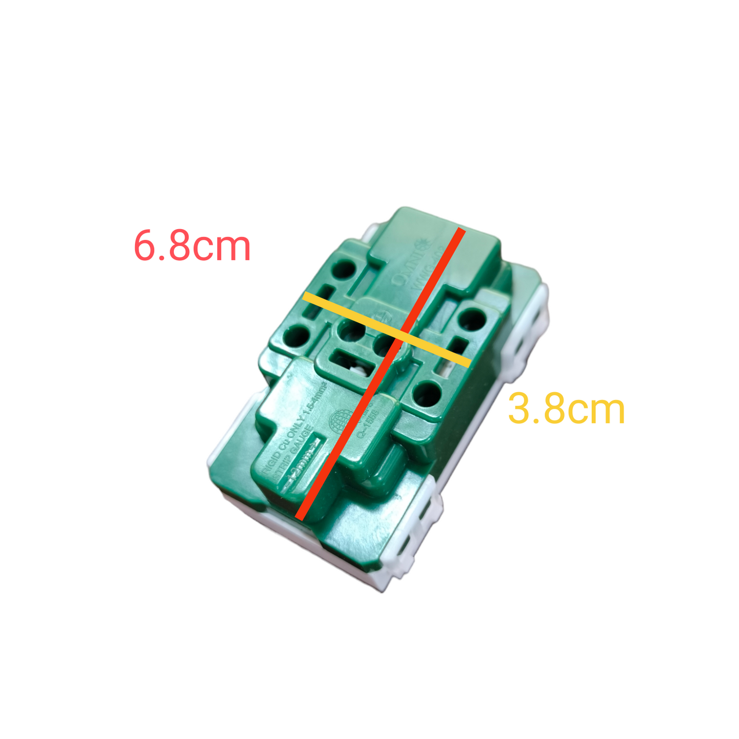 Omni duplex universal outlet 16A 250V in green, compact design measuring 6.8cm by 3.8cm