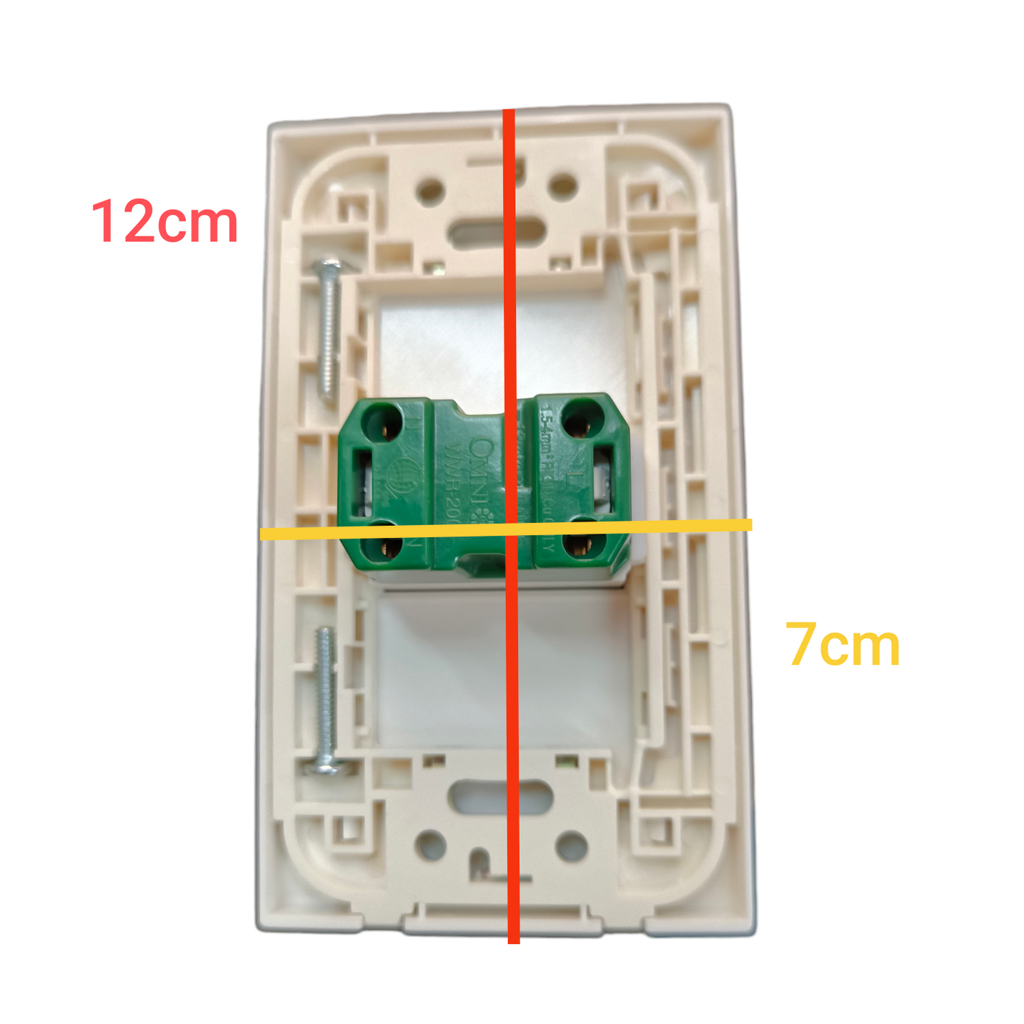 Omni 1 Gang Universal Outlet 15A 250V with Plate Cover WWP-110+WWU-200
