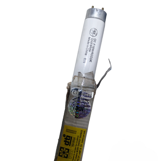 GE 18W T8 Fluorescent Tube Cool White compact fluorescent bulb with white casing and metal pins