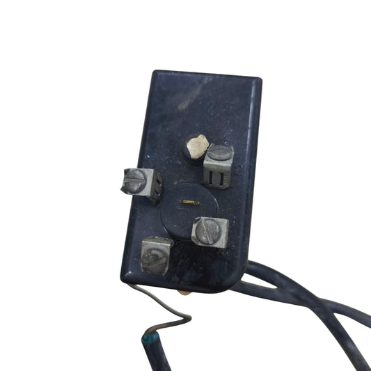 21A Hotpoint Thermostat 125-250V with three terminals for easy wiring and temperature control