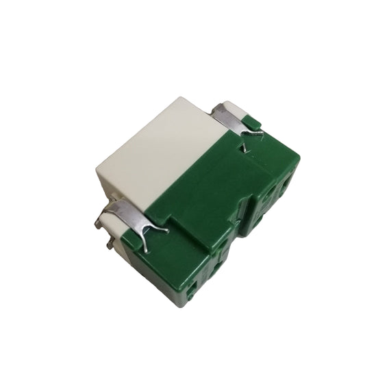Omni flat pin outlet 16A 250V in green and white color, ideal for powering appliances safely