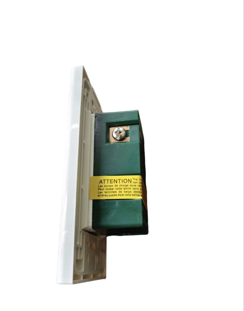 Royu GFCI Outlet 2 Gang with Ground 20A side view showing mounting and wiring details