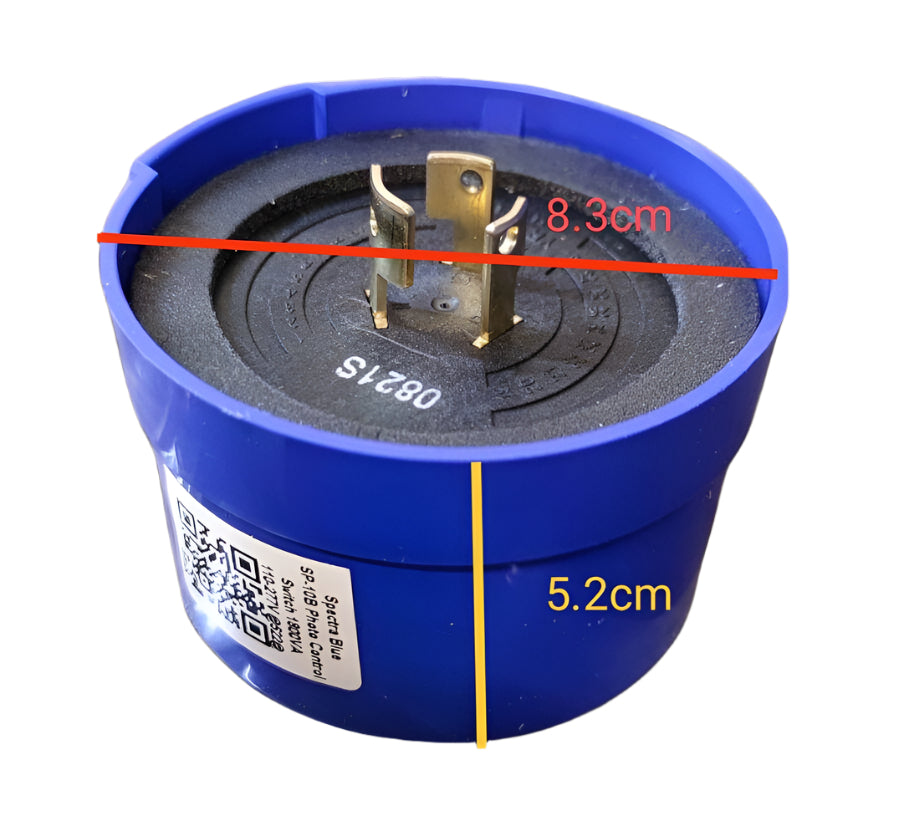 Spectra Photoelectric Control 1000W-1800W 220V blue electrical plug with measurement markings