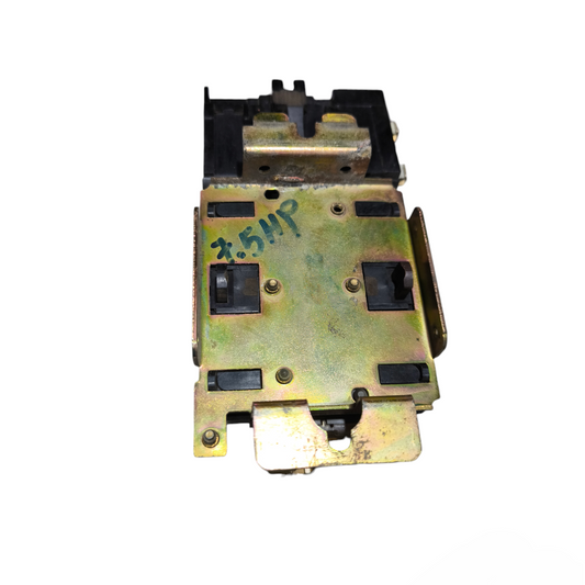 Telemecanique Magnetic Contactor with metal and black plastic components for power control