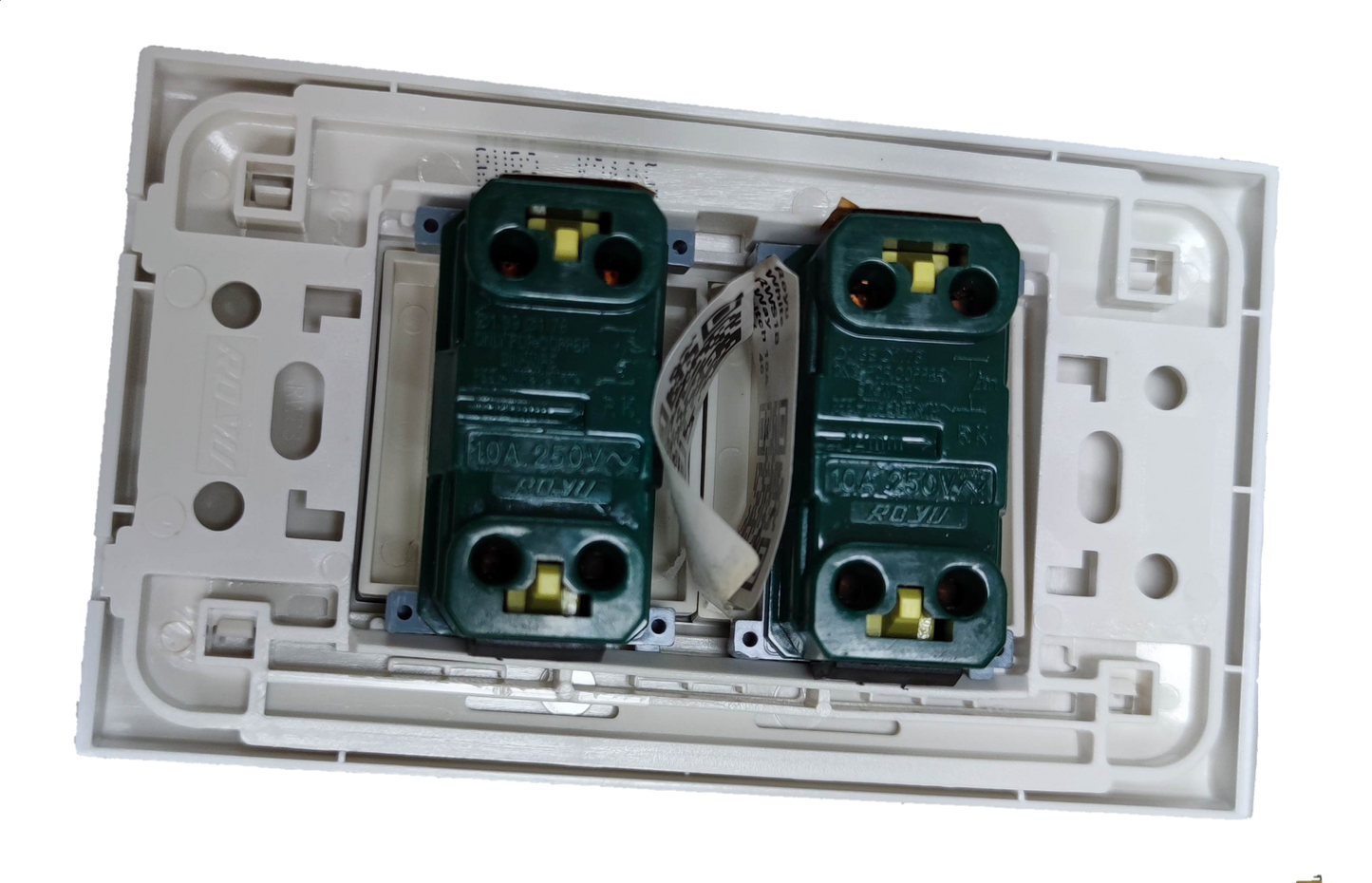 Royu 1 way light switch wide series 3 Device with two outlets and a white base for easy installation