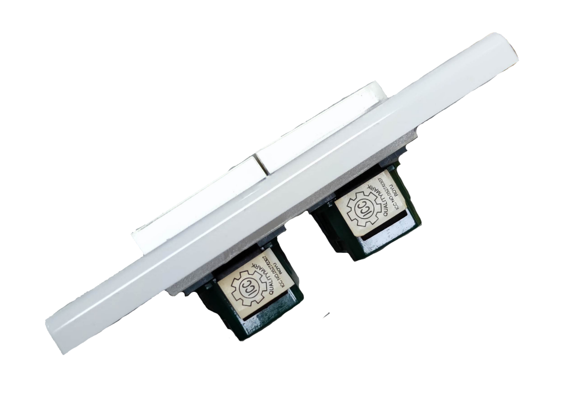 Royu 1 way light switch wide series 3 Device with a sleek design for easy installation