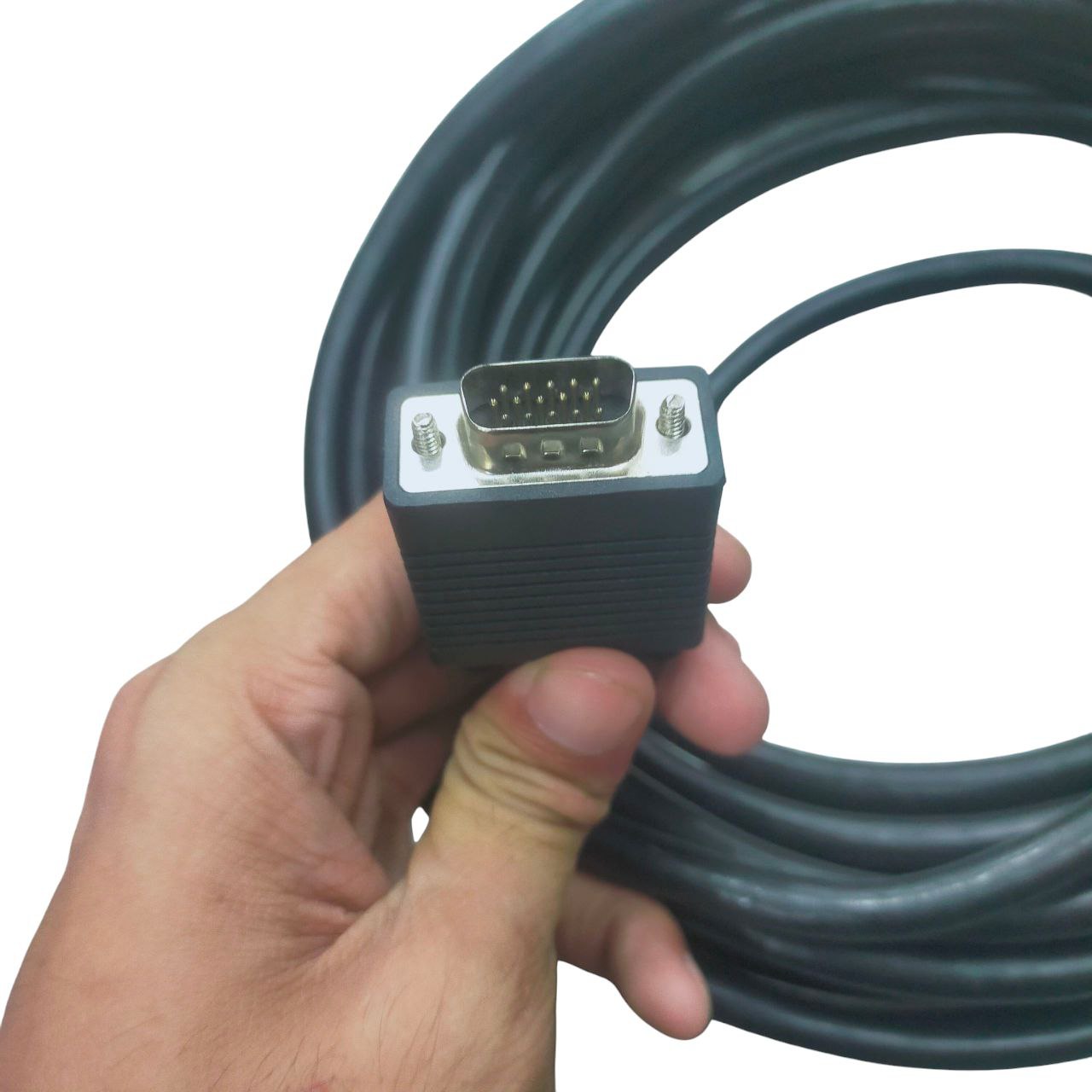 10 meter VGA cable male to male with durable connectors for high-quality video transmission