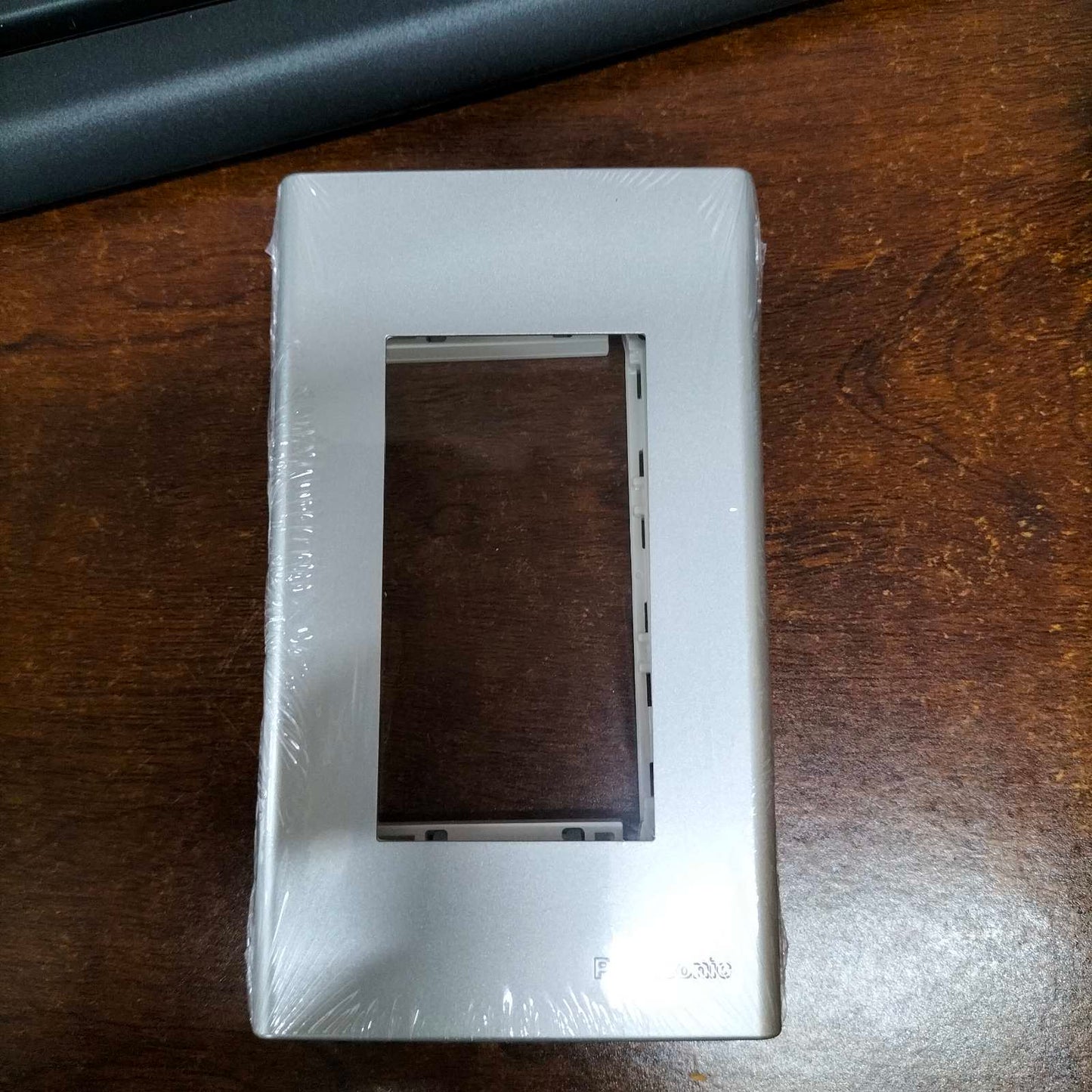 Panasonic Non-Illuminated 3 Gang Switch Refina series 1 way (White Switch Device with Metallic White Plate), 3xWEG5531/WEG6803MW-1