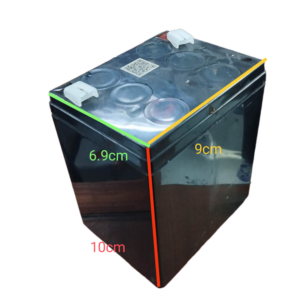 Local 12V 5AH sealed lead acid battery with compact rectangular design and terminal connectors