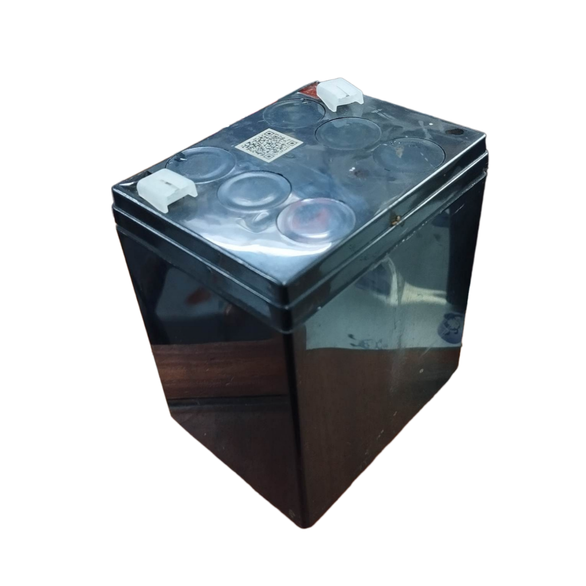 Local 12V 5AH sealed lead acid battery with compact design and durable casing