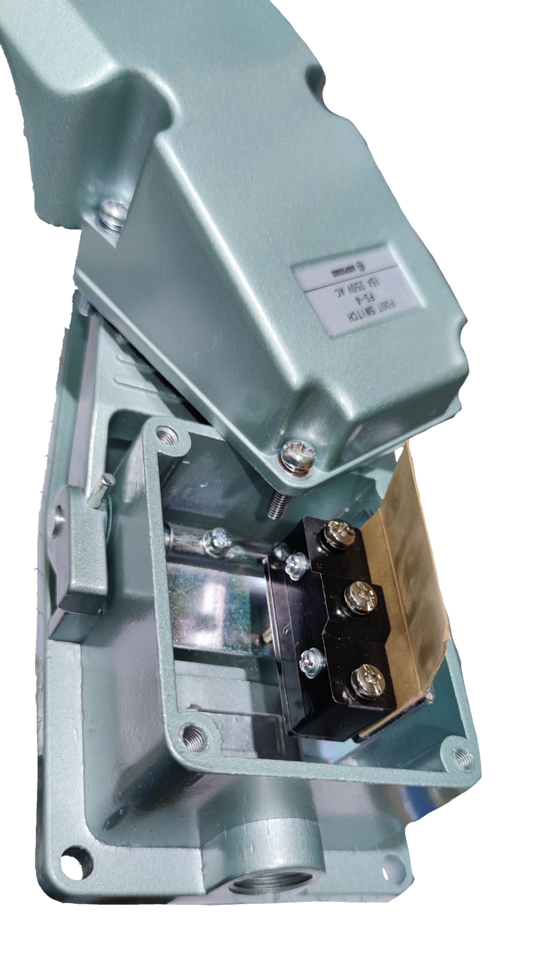 Auspicious 15A foot switch industrial grade metal enclosure with durable internal components