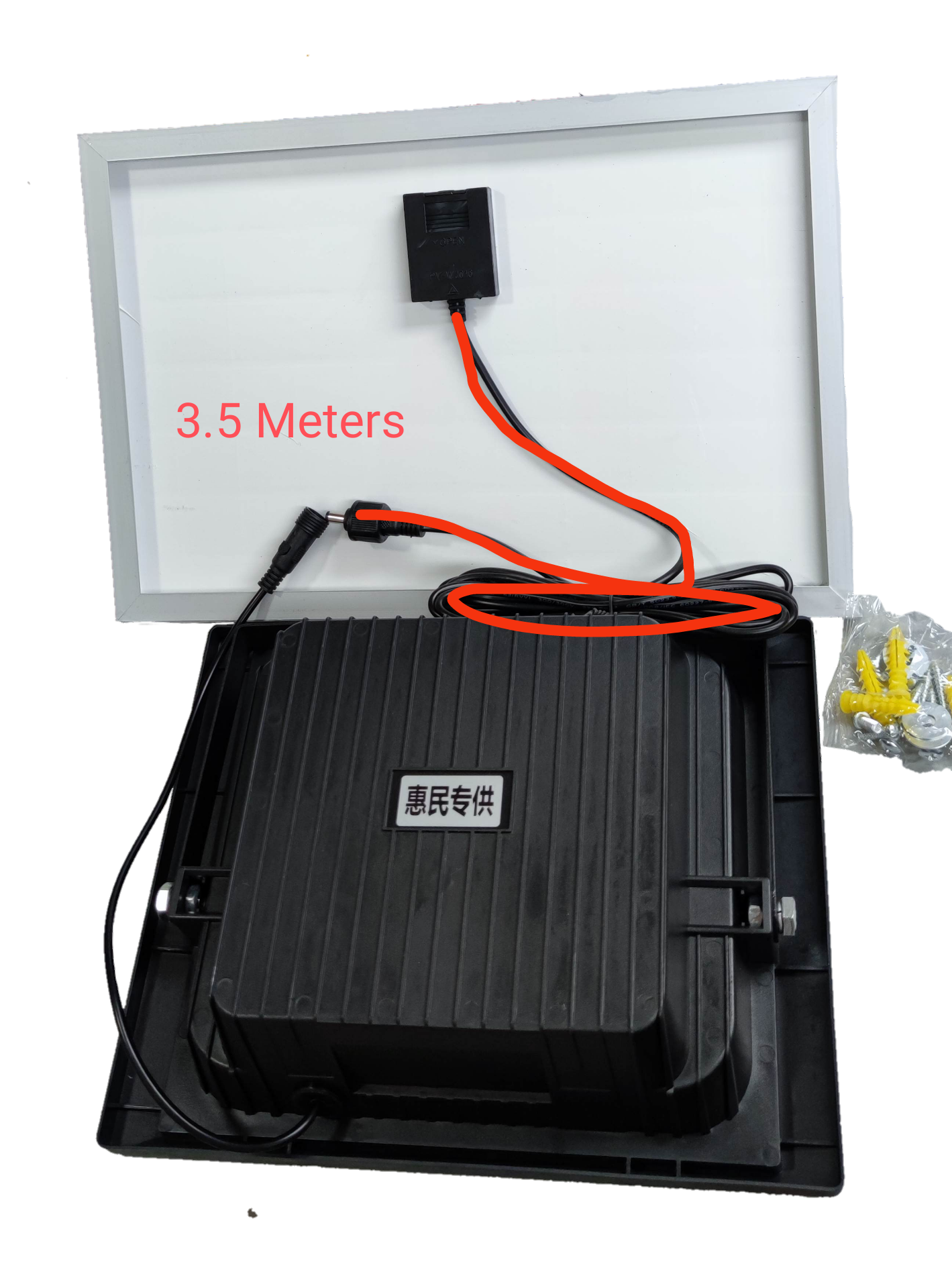 200W solar flood light outdoor IP67 with 3.5-meter cable for bright illumination in any outdoor space