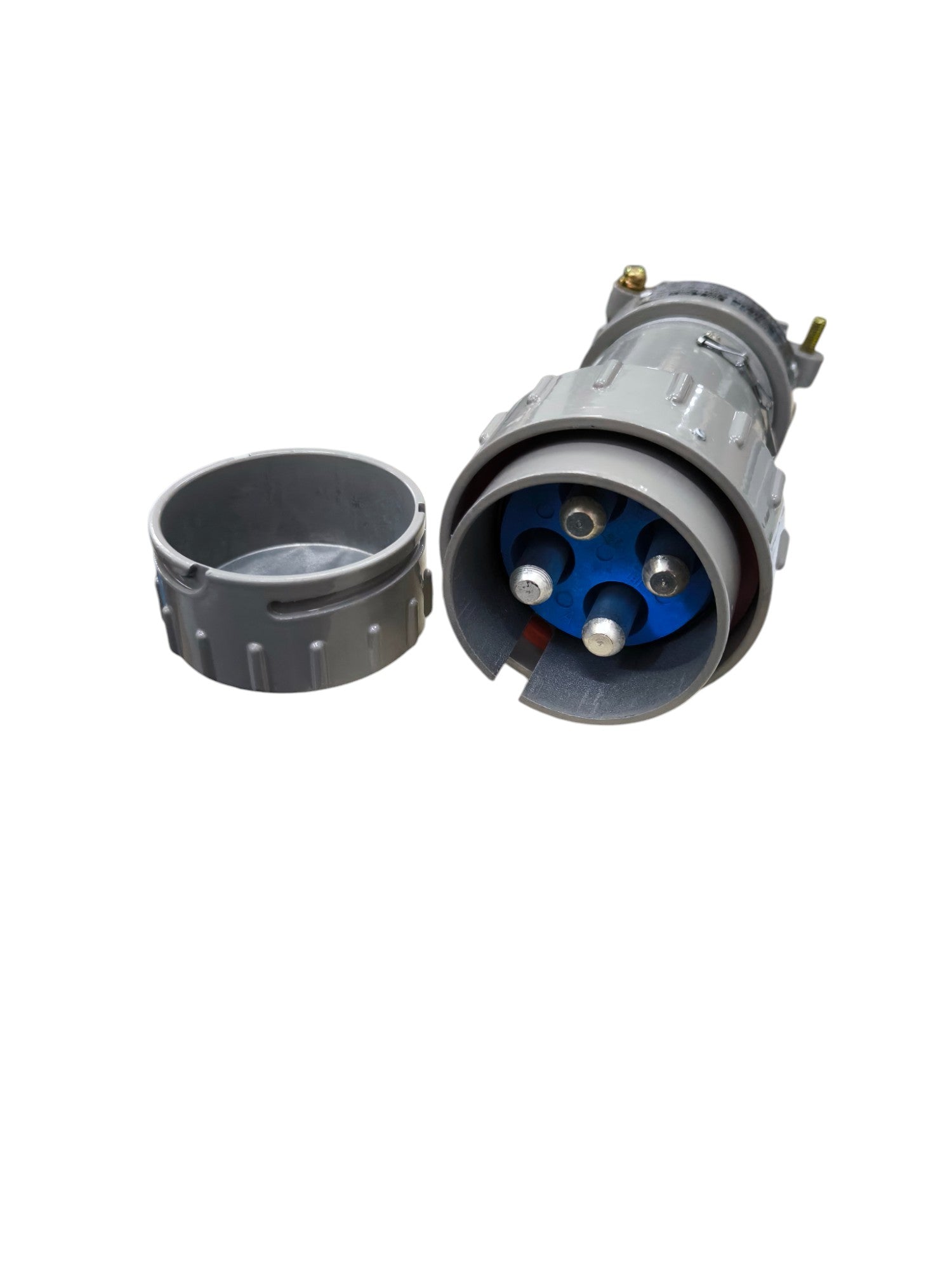 Grippes 500V 3 phase electrical connector with protective cap for secure connections in electrical systems