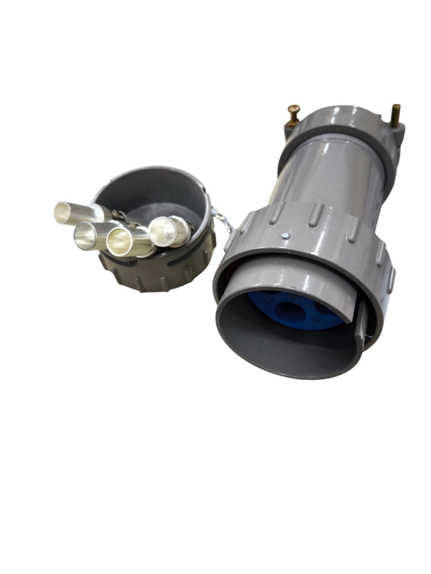 Grippes 500V 3 phase electrical connector with durable gray housing and wire terminals for reliable connections