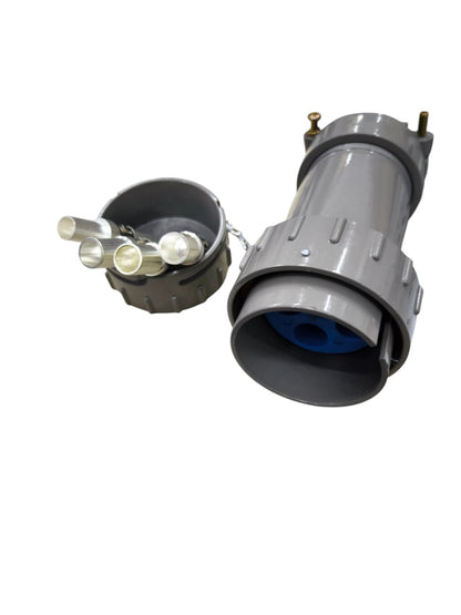 Grippes 500V 3 phase electrical connector with durable gray housing and wire terminals for reliable connections