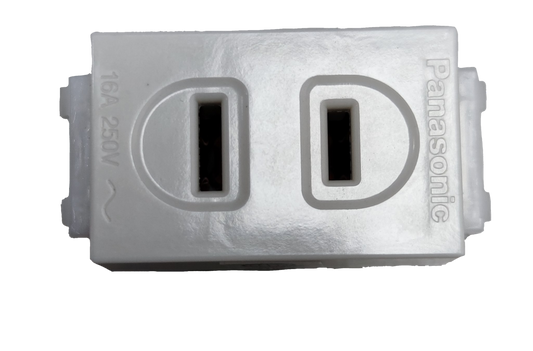 Panasonic Flat Pin Outlet Receptacle Quick Connect Terminal 16A 250V, Flat Pin Outlet Device Wide Series WEG1001-5