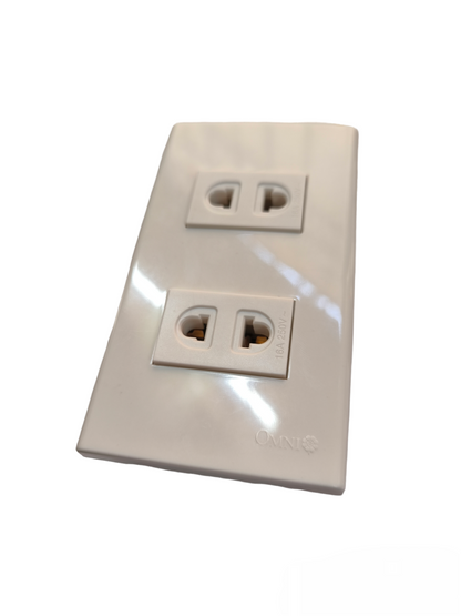 Omni 2 Gang Universal Outlet 15A 250V with Plate WWP-112+(WWU-200x2)