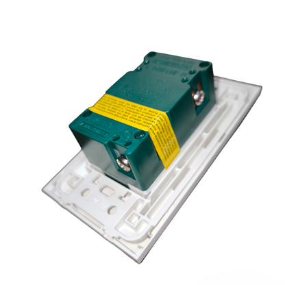 GFCI Duplex Outlet 20A 250V with Stainless Plate Cover ( Royu/Omni) WWP-113S+WD933