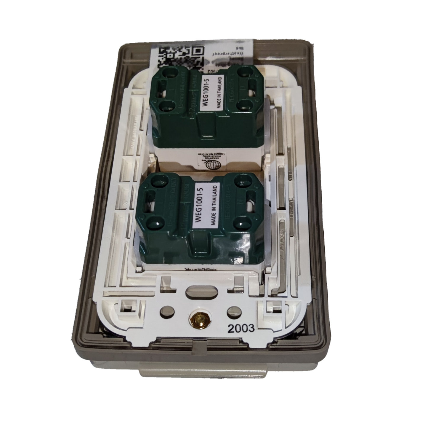 Panasonic Weatherproof Plate 2 Gang Flat Pin Outlet Wide Series, 2 Gang Outlet with Weatherproof Plate Cover 16A 250V WEG1001-5 x2 / WEG7902