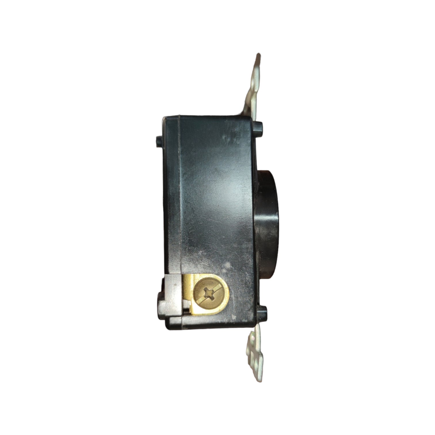 Mechanical component on a white background American Denki 30A 2P+E 3 Pins Twist Lock Outlet 220V 3320