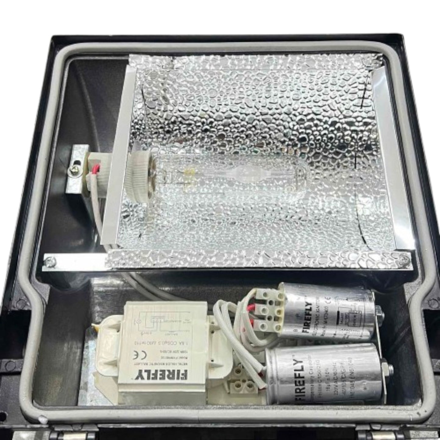 Firefly 150W Metal Halide Flood Light Fixture 220V with Lamp FLHI111/S/150/FHIMH150DL/T