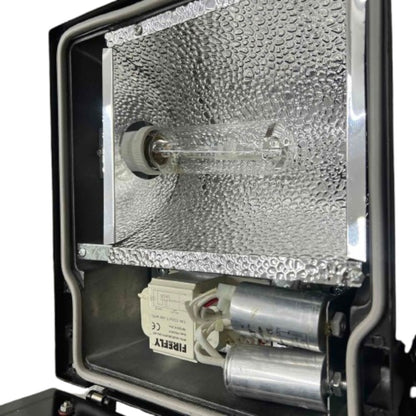 Firefly 70W Metal Halide Flood Light 220V with Lamp FLHI111/S/070/FHIMH70DL/T