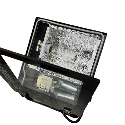 Firefly 70W Metal Halide Flood Light with 70W Metal Halide Bulb