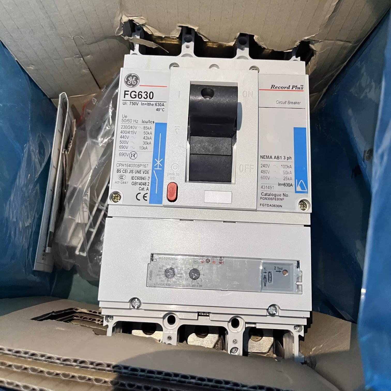 GE circuit breaker with visible branding in an industrial setting GE 630A 3Pole 85KAIC 220V MCCB Industrial Circuit Breaker FG630 Record Plus FGNDA3630NF Electx Electrical SUpply