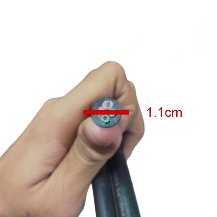 Hand holding a cable with a measurement of 1.1cm indicated