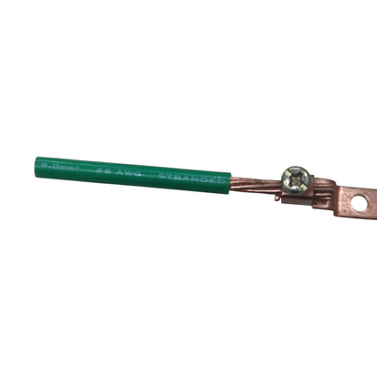 Copper electrical wire with green insulation on a white background Solderless Terminal Lugs 3.5mm - 5.5mm Wire Size Copper, SA-25