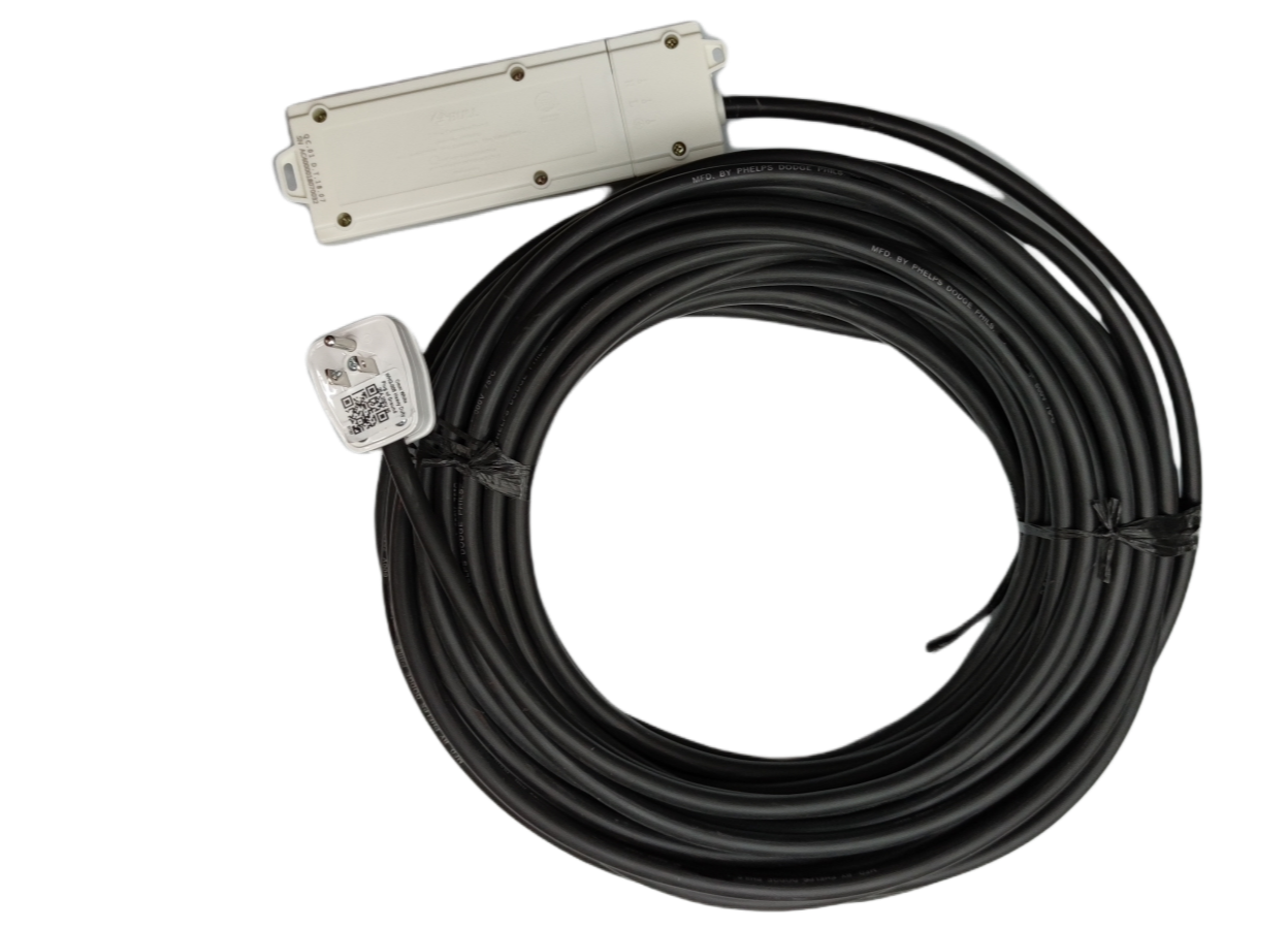 Extension Cord 3 Gang Universal Outlet 10A power strip with long black cable and white plug