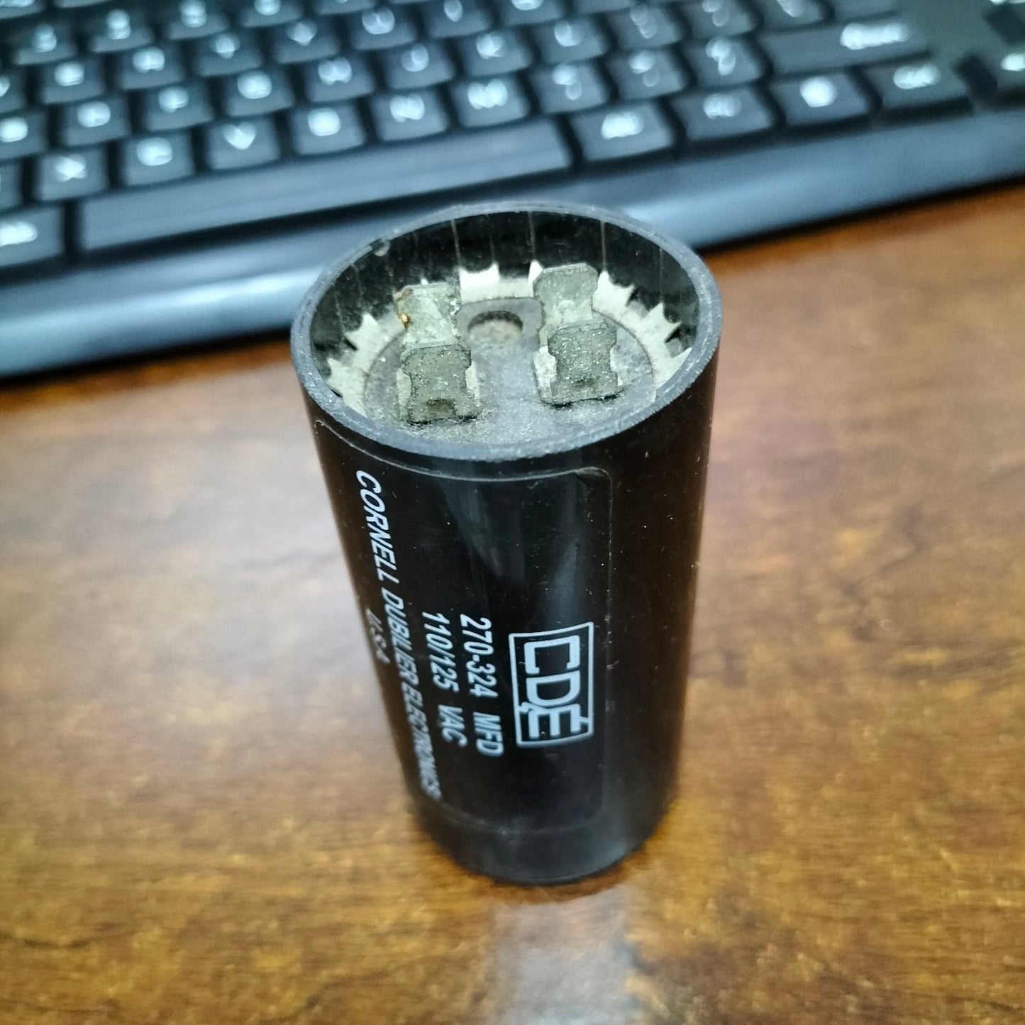 CDE 110-125V motor start capacitor for electrical applications with durable construction