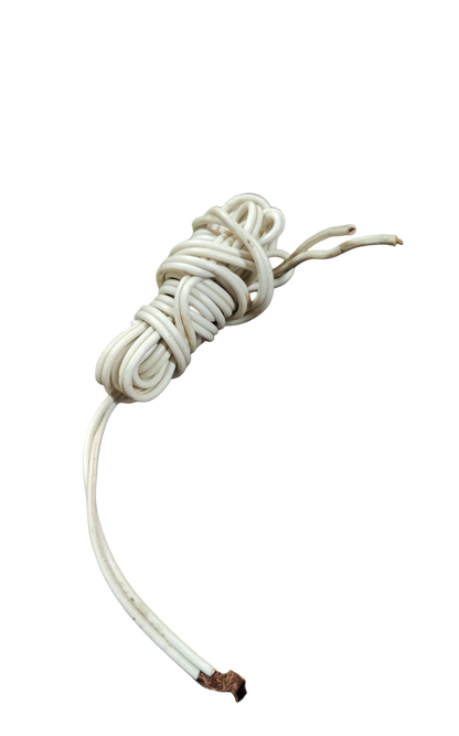 China flat cord AWG 24 white 1.5m coiled for versatile electrical connections and applications