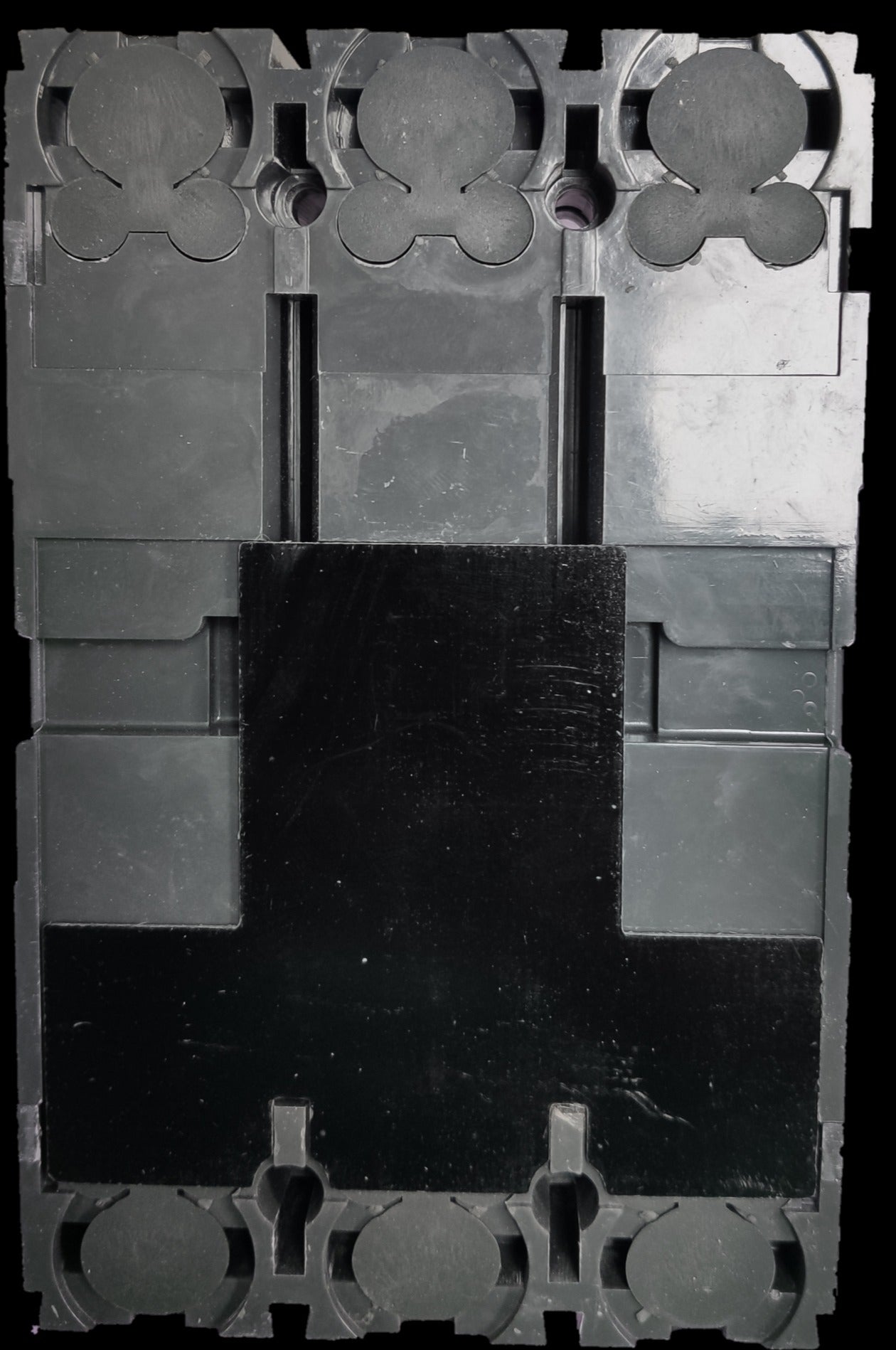 Chint 250A 3 pole industrial circuit breaker with durable construction for reliable electrical protection