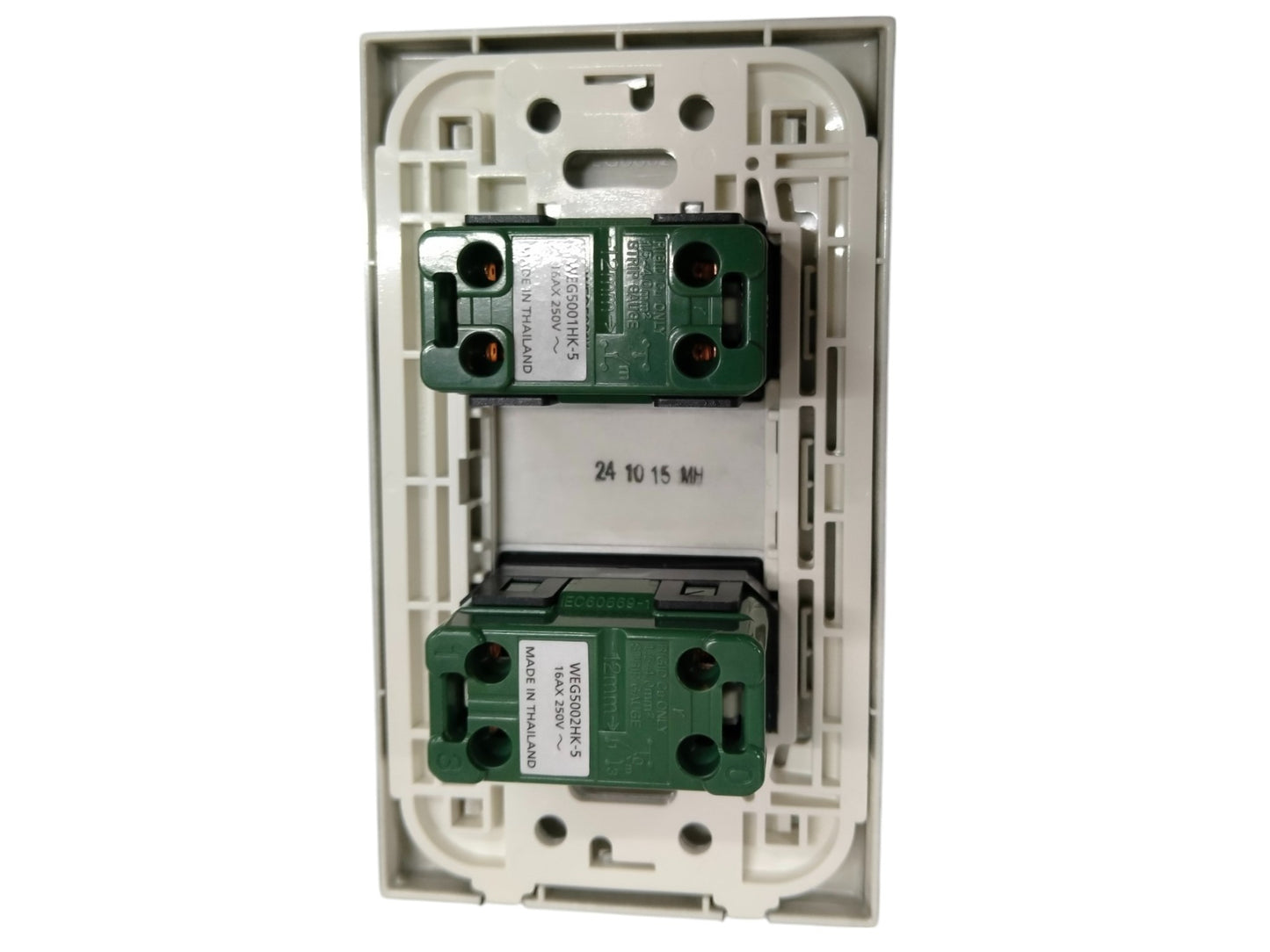 Panasonic 2 Gang Combination Switch,3 Way Switch and 1 Way Switch 16A 250V with Plate Cover Metallic Gray WEG6802MH-1/WEG5002HK-5/WEG5001HK-5