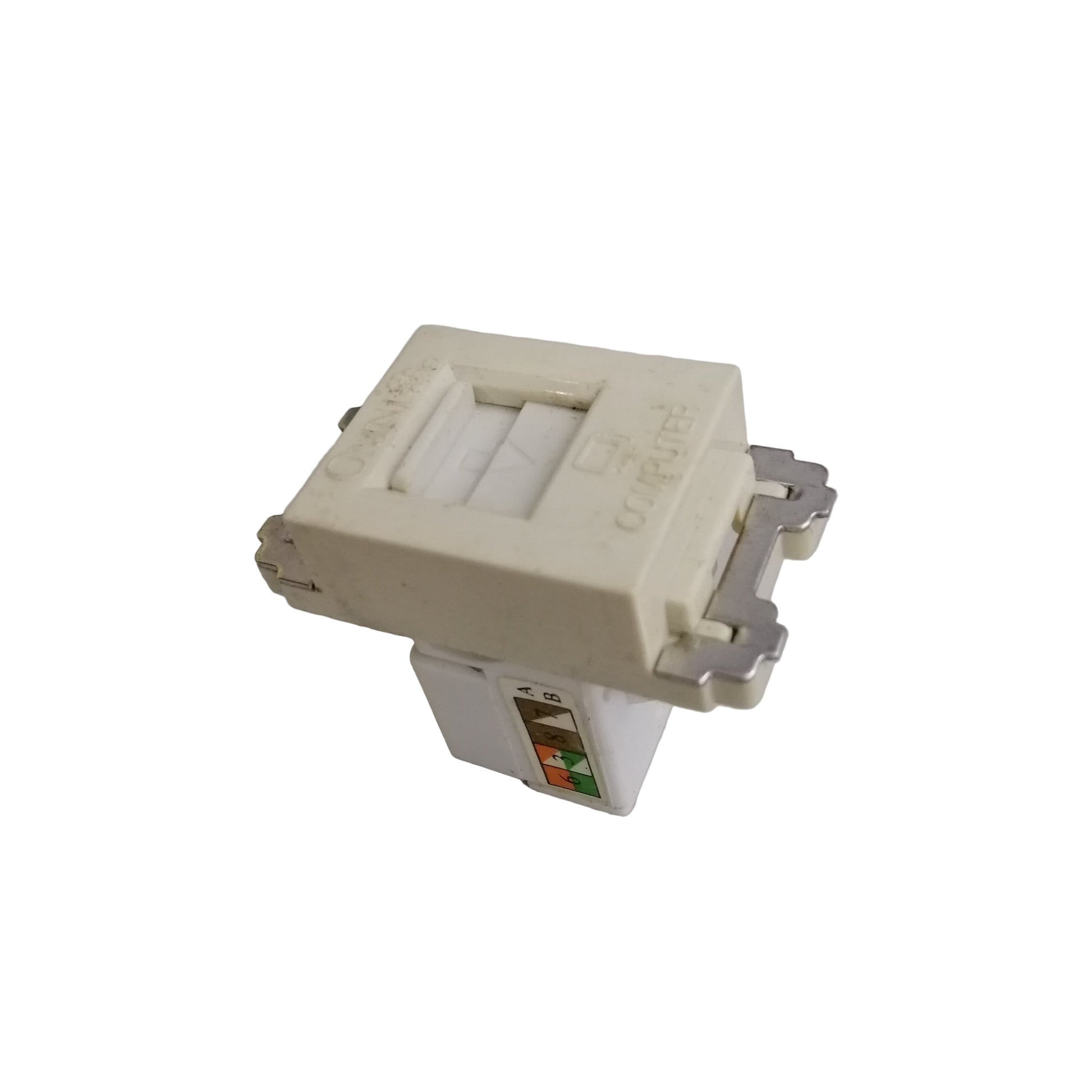 Omni data outlet classic series WEC-303 for reliable electrical connectivity in installations
