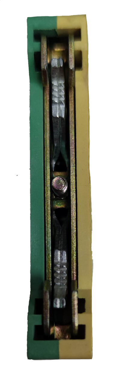 Grippes yellow green DIN rail terminal block for electrical circuitry and parts