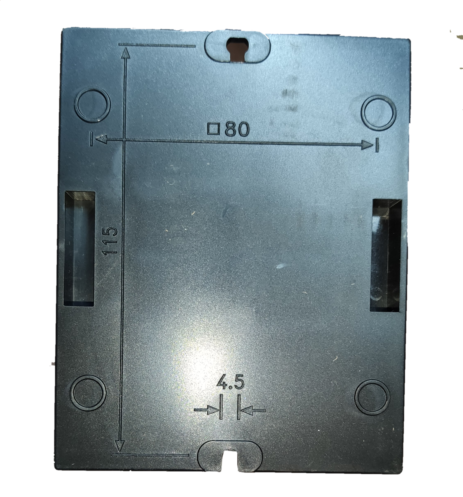 Grippes Disconnect Switch 3 Pole 32A with clear dimensions and durable black casing