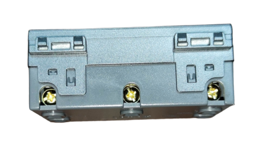 Omni Duplex Universal Outlet with Ground Designer Series Graphite 16A 250V DWU-402