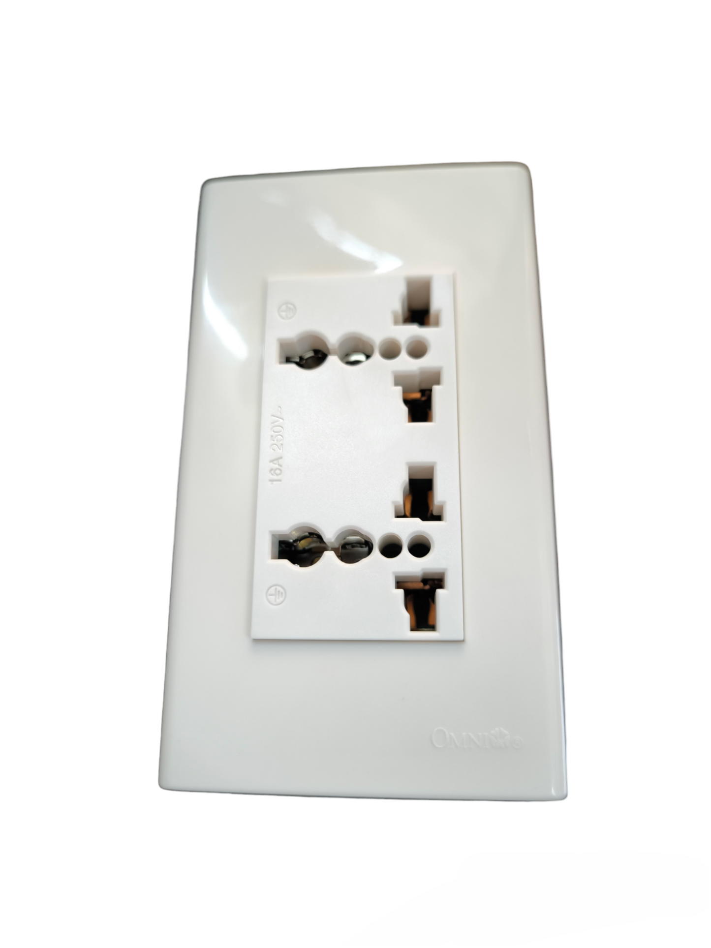 Omni Duplex Universal Outlet with Ground WWP-113+WWU-402