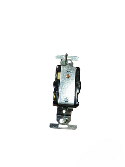 Eagle tandem outlet 15A 250V with durable metal casing for reliable electrical connections