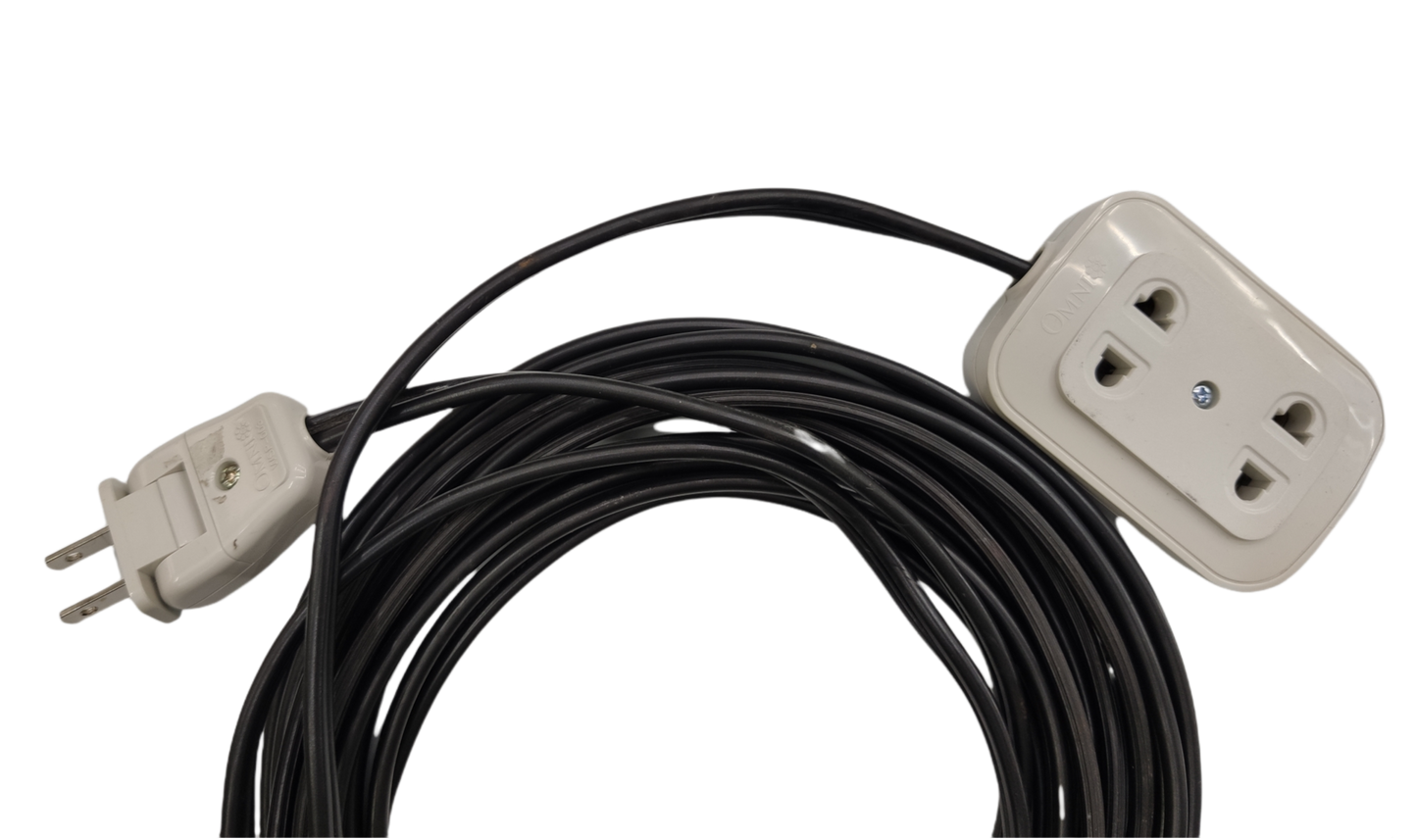Omni extension cord 2200W 10A with black cable and white dual outlet plug