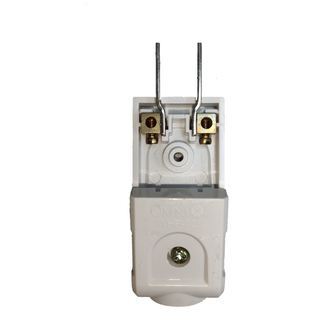Omni 15A 250V flat pin electrical plug with sturdy construction and safe connection features